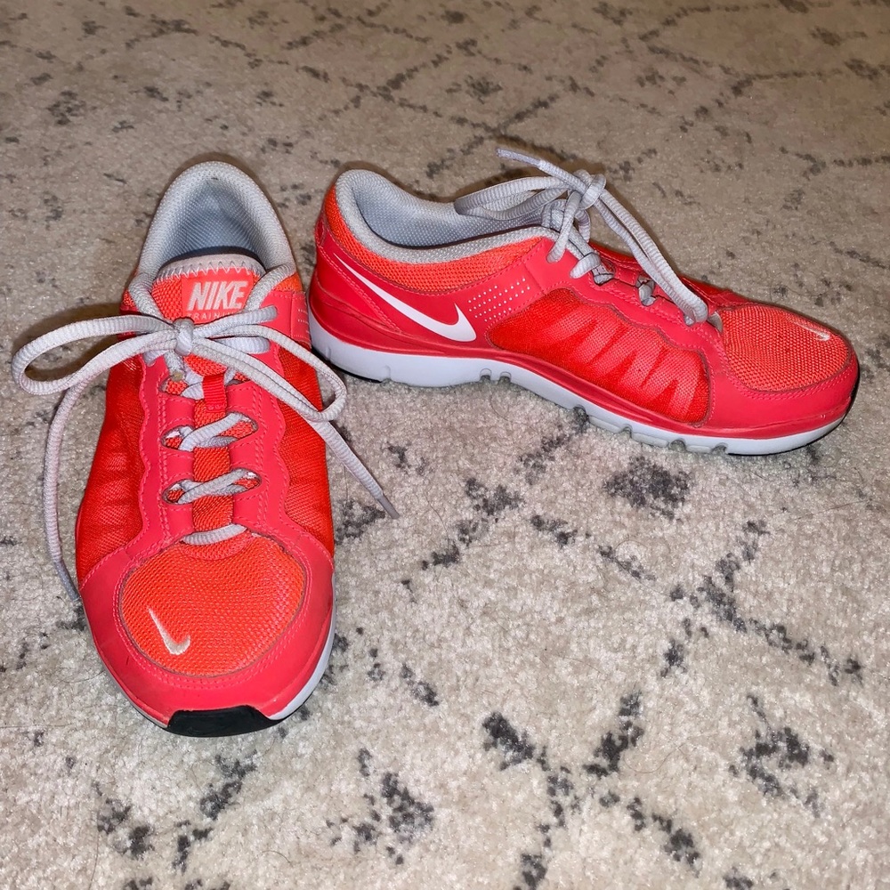 Nike Flex coral Tennis shoes